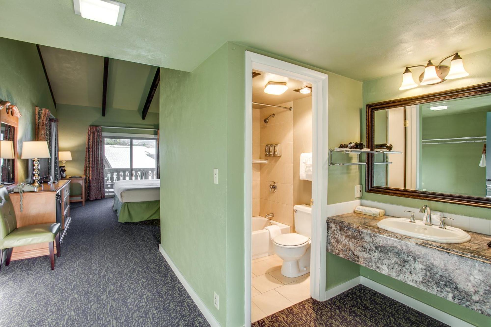 Der Ritterhof Inn Leavenworth Bagian luar foto