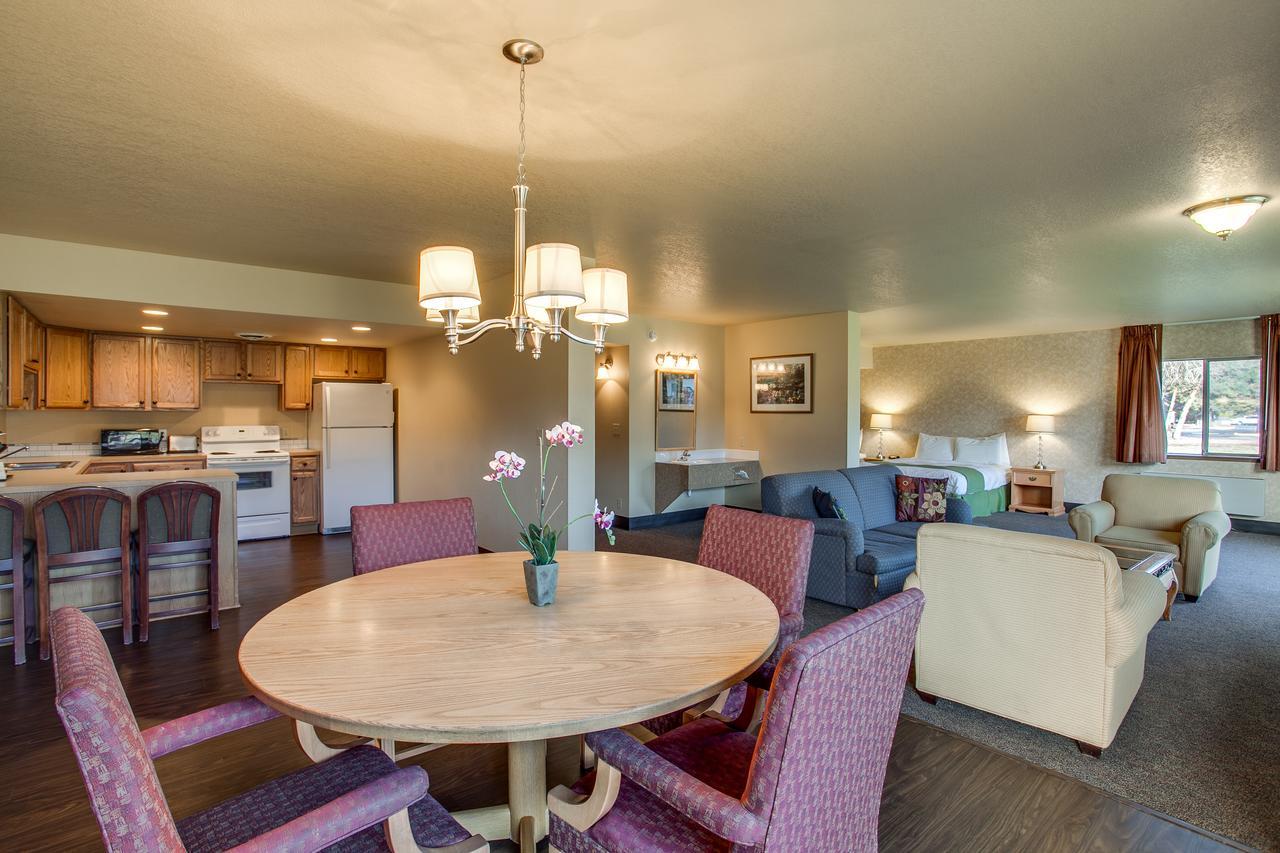 Der Ritterhof Inn Leavenworth Bagian luar foto